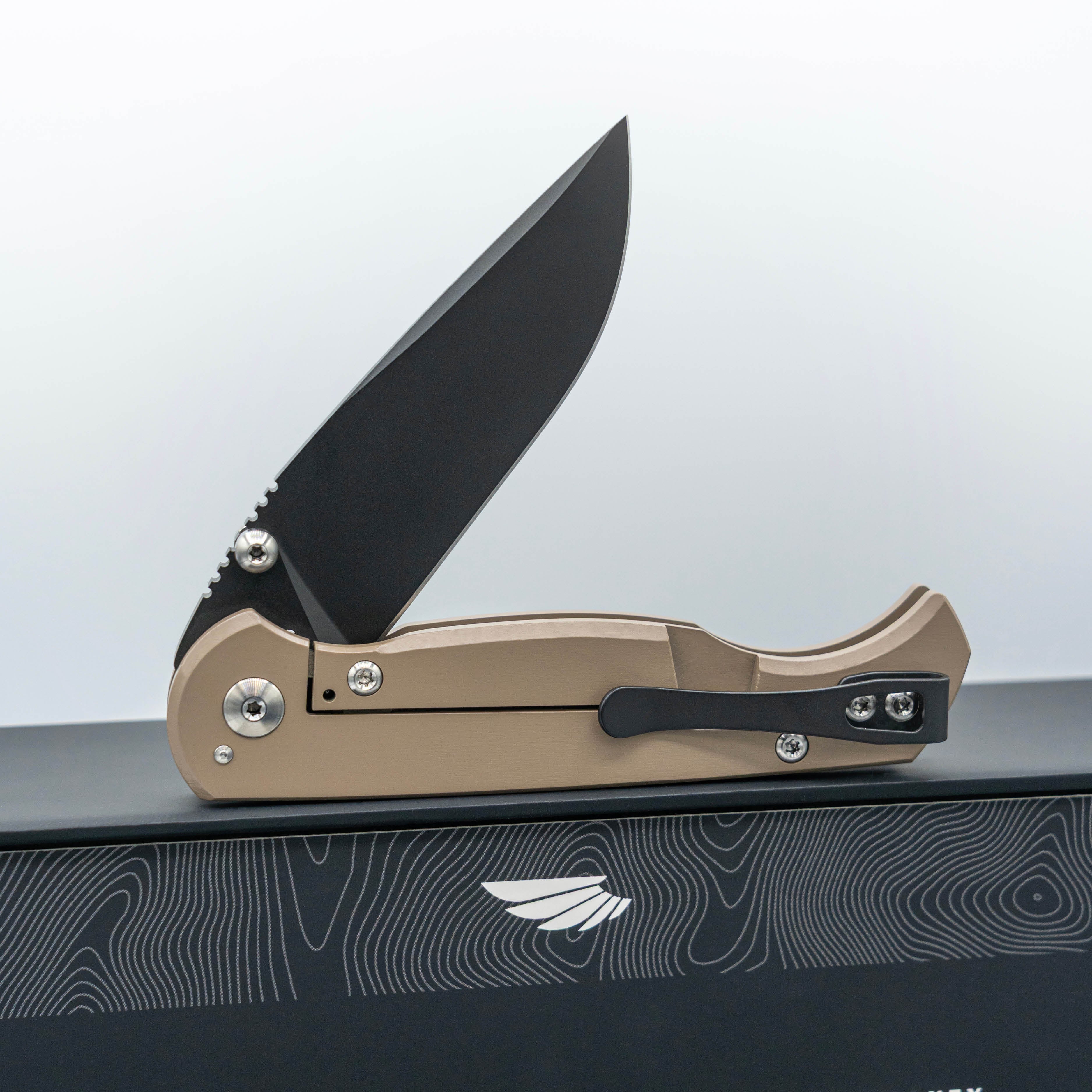 Admiral 2 Tan